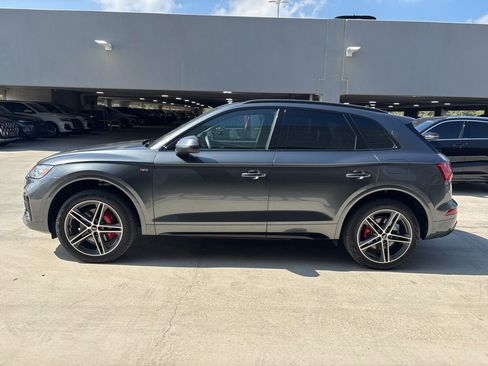 Used 2024 Audi Q5 e Premium Plus w/ Premium Plus Package image 9