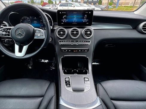 Used 2022 Mercedes-Benz GLC 300 4MATIC image 16