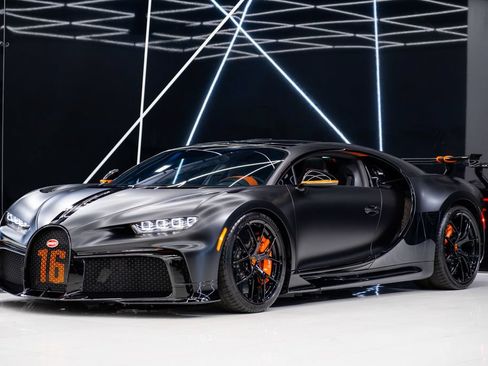 Used 2023 Bugatti Chiron Pur Sport AWD/4WD image 3