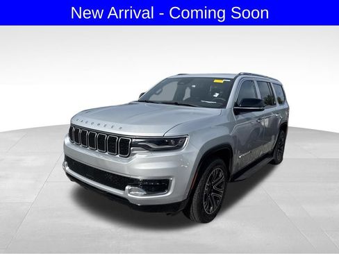 Used 2024 Jeep Wagoneer 4WD w/ Premium Group I image 2
