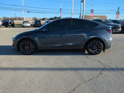 Used 2023 Tesla Model Y Performance image 5