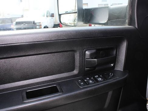 Used 2015 RAM 2500 Tradesman w/ Chrome Appearance Group AWD/4WD image 13