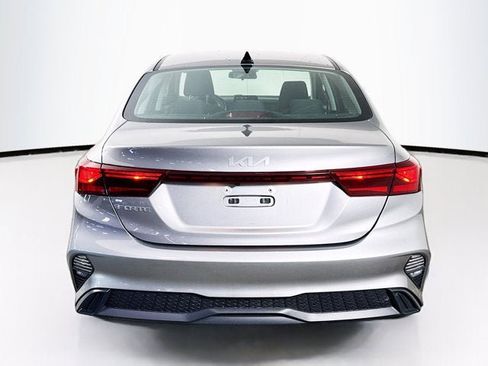 Used 2023 Kia Forte LXS w/ LXS Technology Package image 6