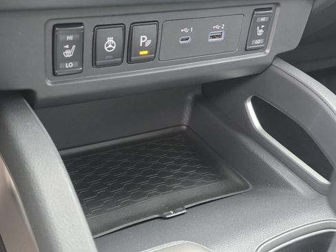 New 2026 Nissan Frontier SV w/ SV Convenience Package RWD image 18