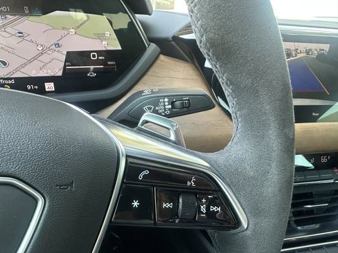 Used 2022 Audi e-tron GT Premium Plus AWD/4WD image 21