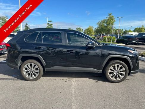 Used 2023 Toyota RAV4 XLE Premium FWD image 5