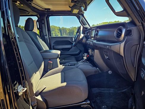 Used 2021 Jeep Wrangler Unlimited Sport AWD/4WD image 38