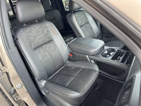 Used 2021 Nissan Titan PRO-4X w/ Off Road Protection Package AWD/4WD image 26