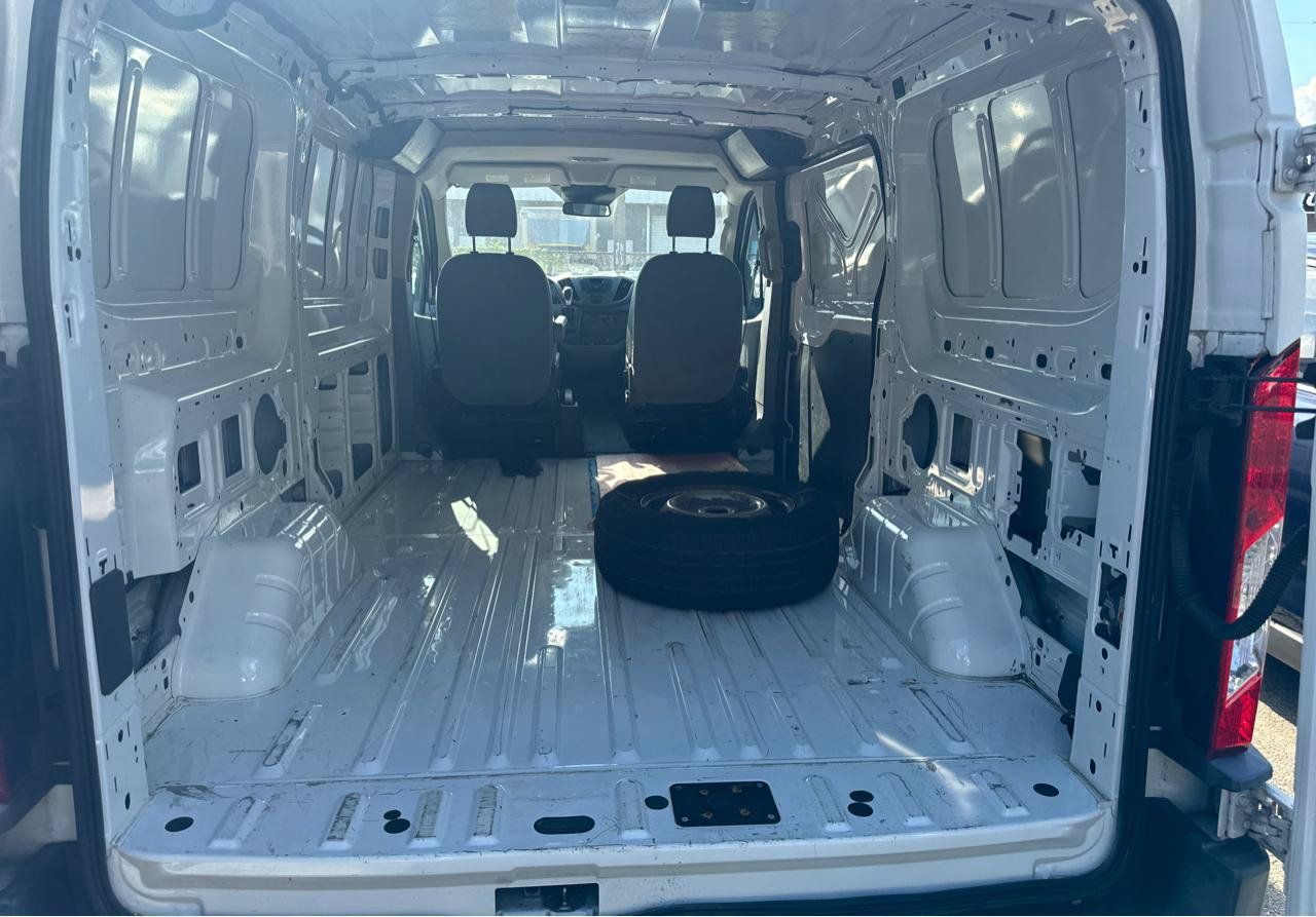 Used 2016 Ford Transit 150 130 Low Roof RWD image 6