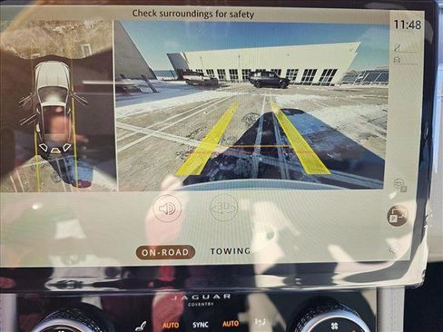 New 2025 Jaguar F-PACE R-Dynamic S image 24