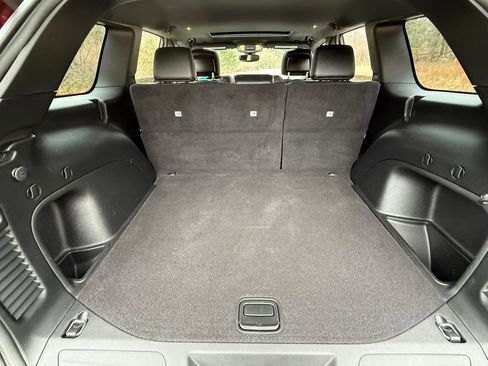 Used 2021 Jeep Grand Cherokee Limited image 31