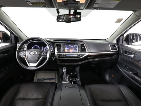 Used 2014 Toyota Highlander Limited Platinum image 29