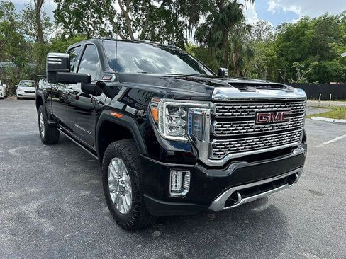 Used 2023 GMC Sierra 2500 Denali w/ Denali Ultimate Package AWD/4WD image 2