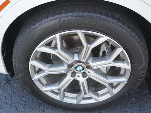 Used 2020 BMW X7 xDrive40i w/ Premium Package AWD/4WD image 13