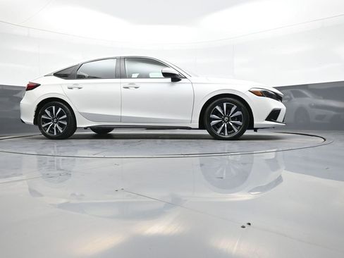 Certified 2024 Honda Civic EX-L image 28