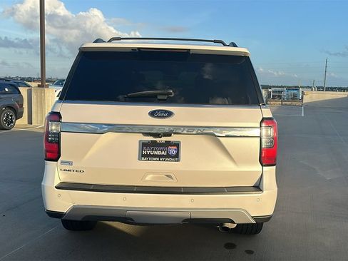 Used 2018 Ford Expedition Limited w/ Equipment Group 302A RWD image 13