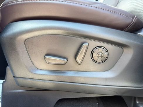 Used 2025 Ford Explorer Platinum w/ Ultimate Package AWD/4WD image 26