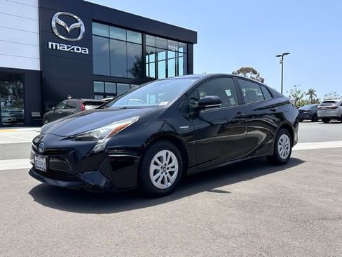 Used 2018 Toyota Prius One w/ Carpet Mat Package FWD image 7