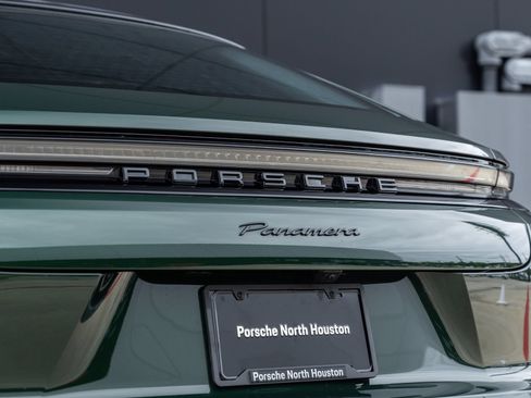 Used 2025 Porsche Panamera image 14