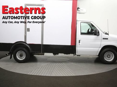 Used 2023 Ford E-350 and Econoline 350 Super Duty w/ Power Windows & Locks Group RWD image 44