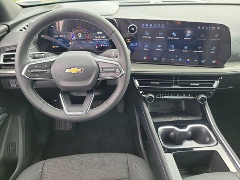 New 2026 Chevrolet Traverse LT image 4