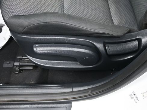 Used 2023 Kia Soul LX w/ LX Technology Package FWD image 12