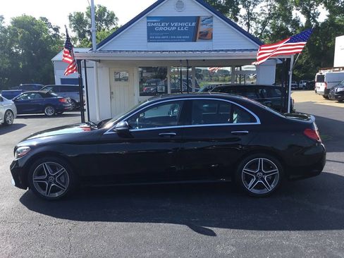 Used 2020 Mercedes-Benz C 300 4MATIC Sedan image 2