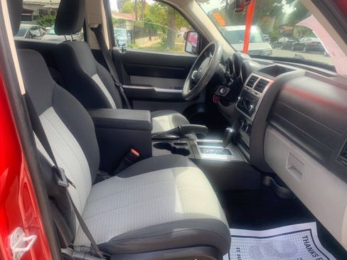 Used 2007 Dodge Nitro SLT RWD image 11