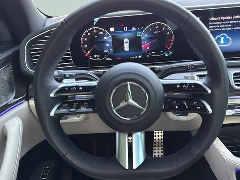 Used 2026 Mercedes-Benz GLS 580 4MATIC image 28