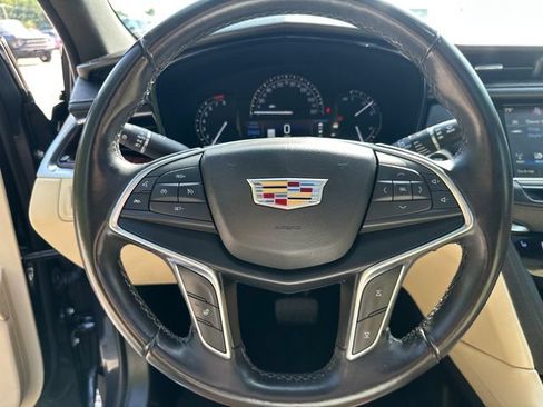 Used 2018 Cadillac XT5 Luxury AWD/4WD image 31