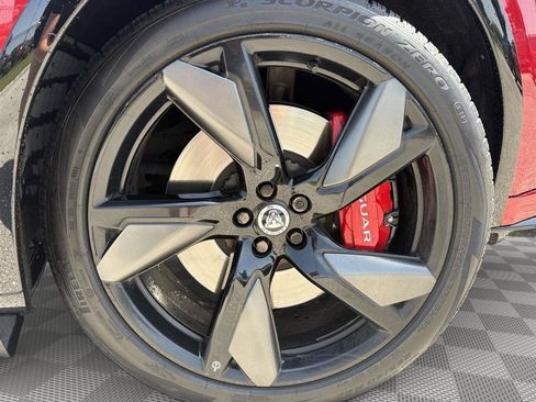 Used 2024 Jaguar F-PACE SVR AWD/4WD image 9