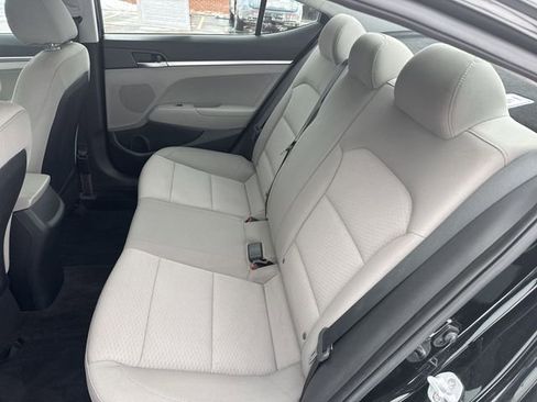 Used 2019 Hyundai Elantra SE w/ Cargo Package image 25