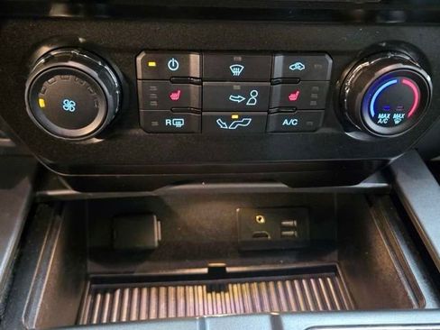 Used 2015 Ford F150 XLT w/ Equipment Group 302A Luxury image 38