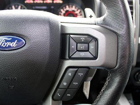 Used 2019 Ford F150 Raptor image 11