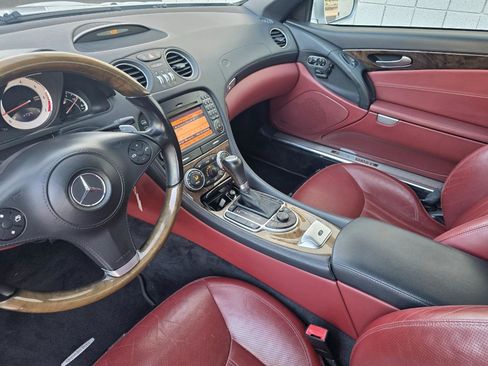 Used 2011 Mercedes-Benz SL 550 w/ Premium I Pkg image 27