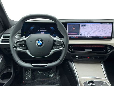 Used 2025 BMW 330i Sedan image 17