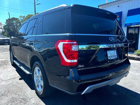 Used 2021 Ford Expedition XLT image 7