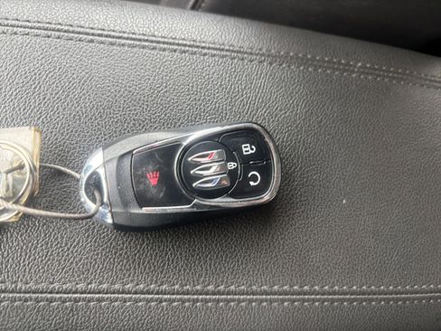 Used 2025 Buick Encore GX Preferred FWD image 21