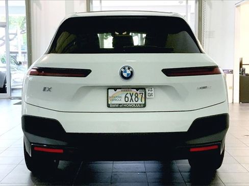 Used 2025 BMW iX xDrive50 image 4