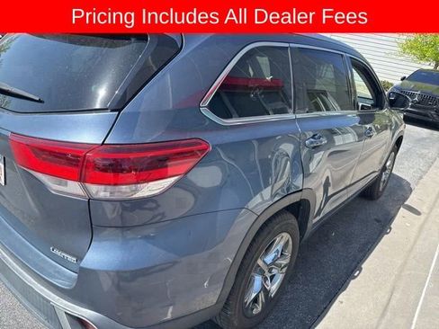 Used 2017 Toyota Highlander Limited Platinum FWD image 15