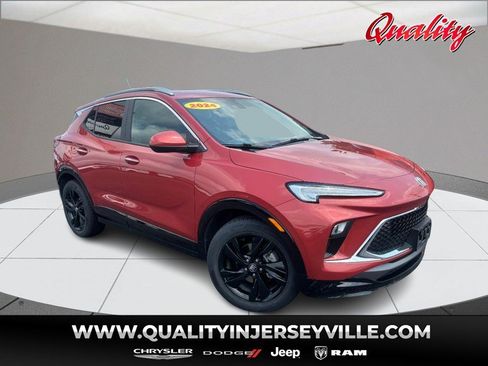 Used 2024 Buick Encore GX Sport Touring FWD image 1