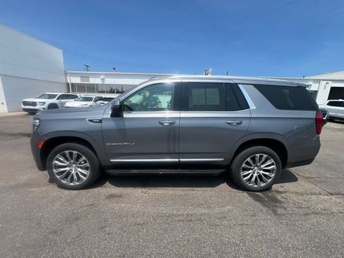Used 2021 GMC Yukon Denali w/ Advanced Technology Package AWD/4WD image 8