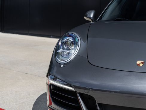 Certified 2014 Porsche 911 Carrera S RWD image 23