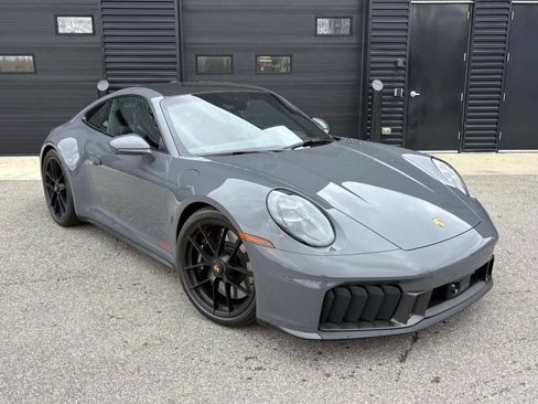 Used 2026 Porsche 911 Carrera GTS RWD image 12