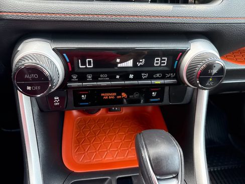 Used 2019 Toyota RAV4 Adventure w/ Cold Weather Package AWD/4WD image 31