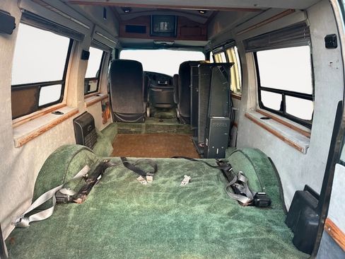 Used 1997 Ford E-150 and Econoline 150 Van image 11