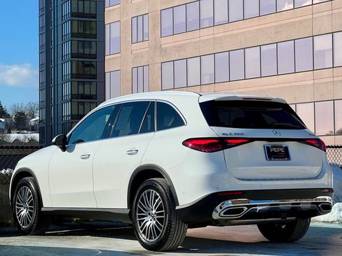 Certified 2026 Mercedes-Benz GLC 300 4MATIC image 5