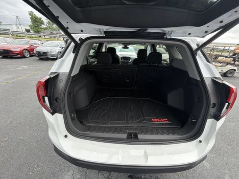 Used 2023 GMC Terrain SLE w/ Driver Convenience Package AWD/4WD image 22