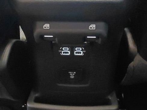 Used 2021 Jeep Wrangler Unlimited Sahara w/ Uconnect 4C Nav & Sound Group AWD/4WD image 19