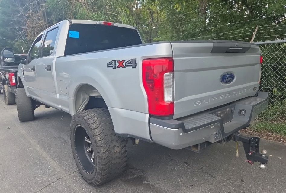 Used 2019 Ford F250 XLT AWD/4WD image 14